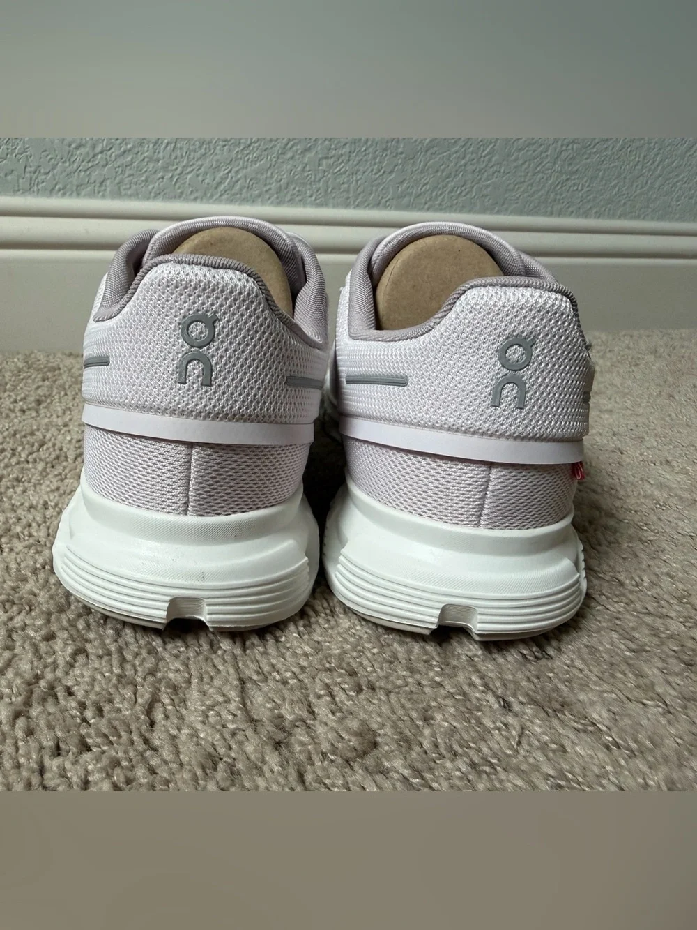 On Running Cloud 6 Orchid/Fade